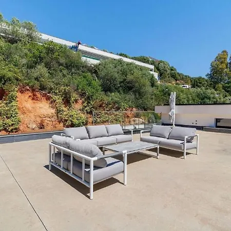 Style Sea Views Pool Sleeps 12 *